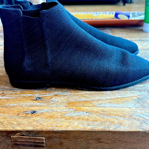 Rothy’s chelsea boots - Picture 1 of 3
